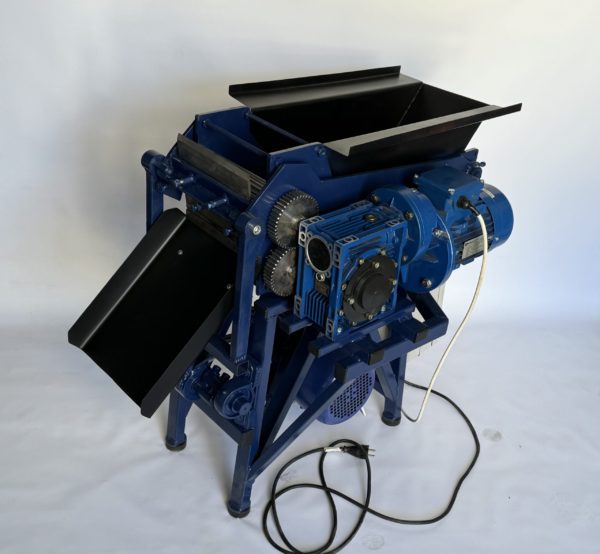 Nowator Cutting Machine 100